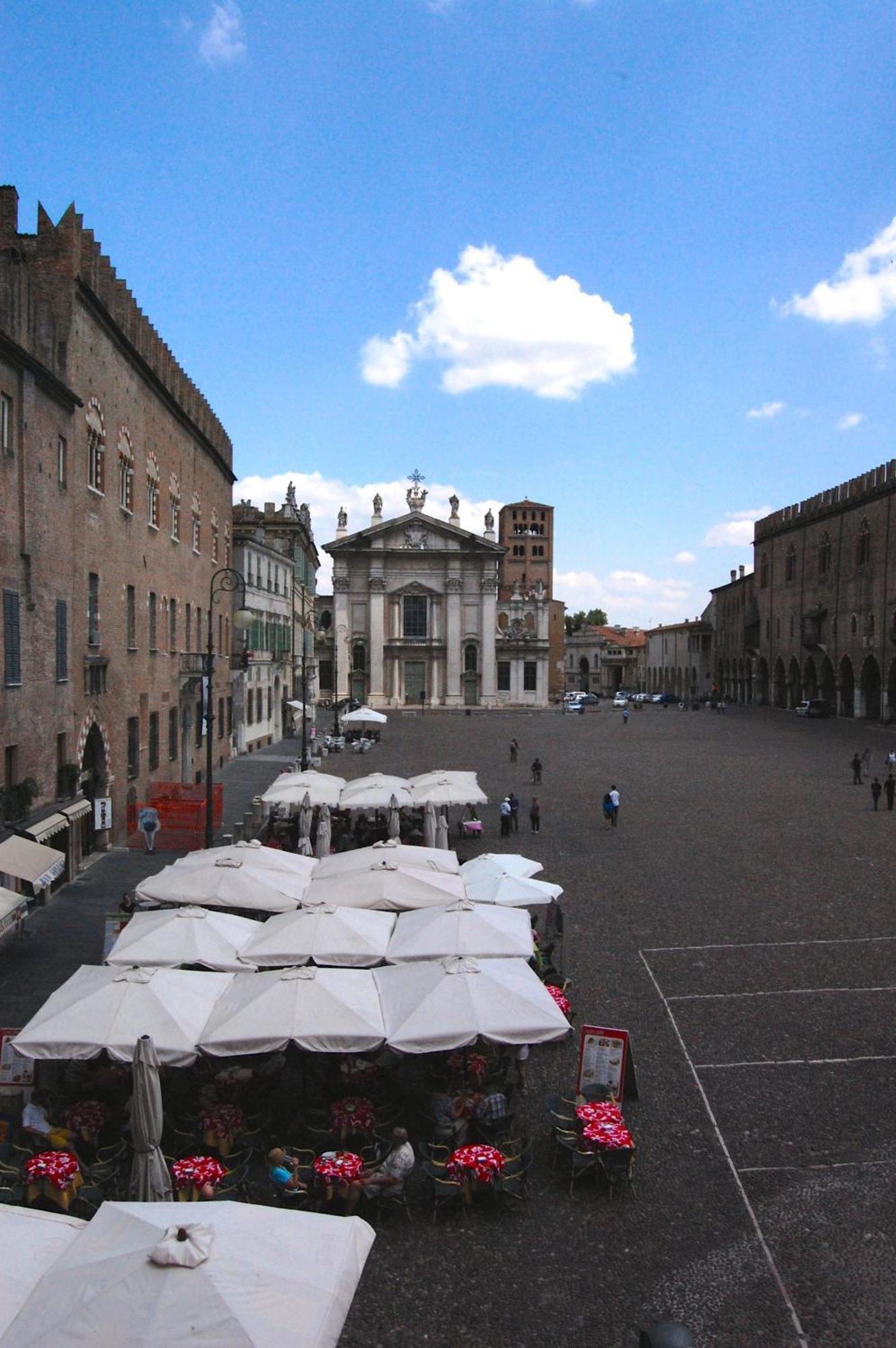 Hotel Mantegna Stazione Mântua Exterior foto