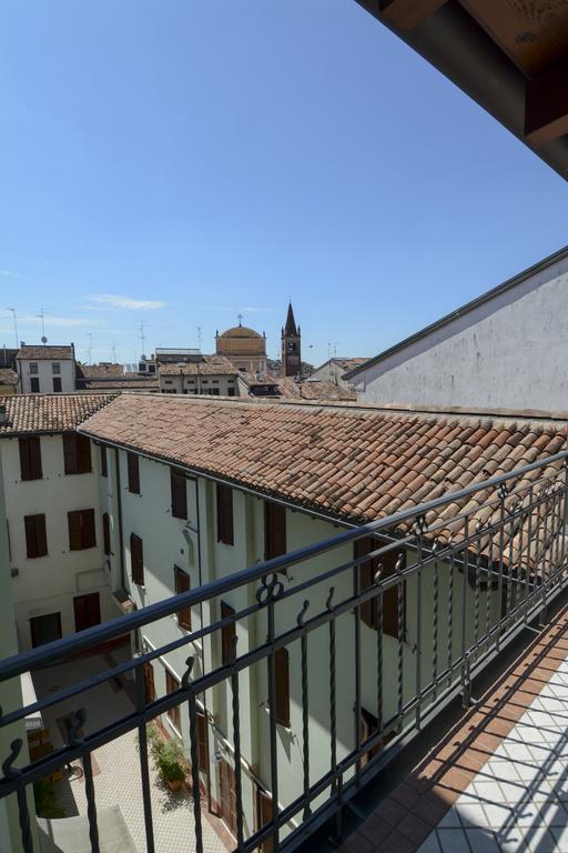 Hotel Mantegna Stazione Mântua Exterior foto